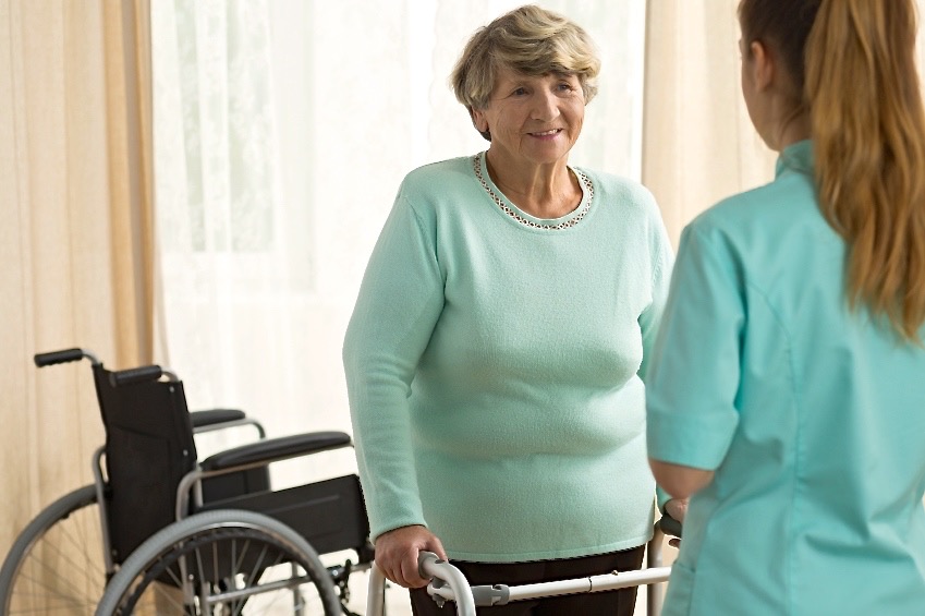 “Cómo actuar ante una fractura de cadera de un familiar”